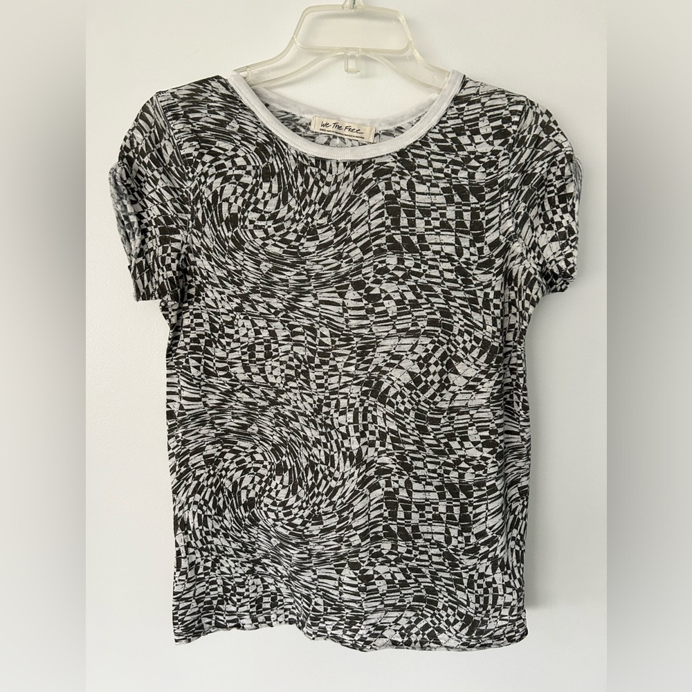 Free People 💯% cotton tshirt